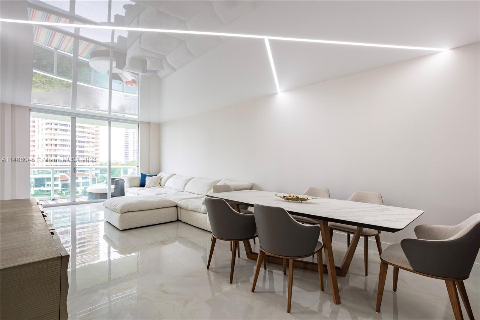 19390 Collins Ave Unit: 621