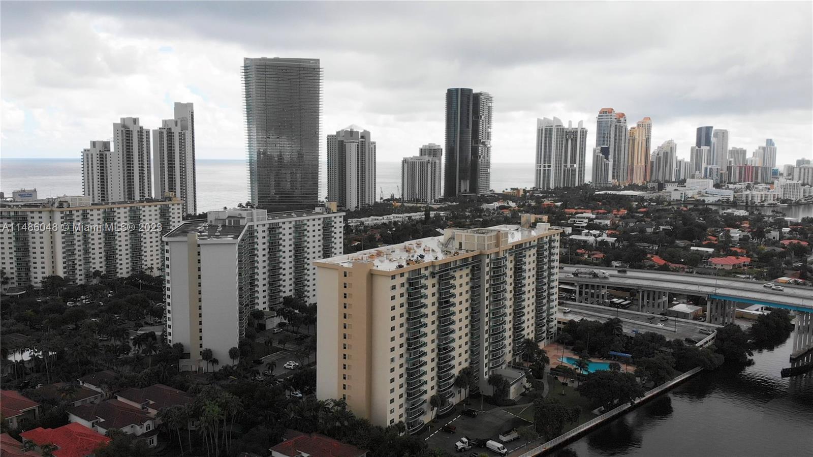 19390 Collins Ave Unit: 621