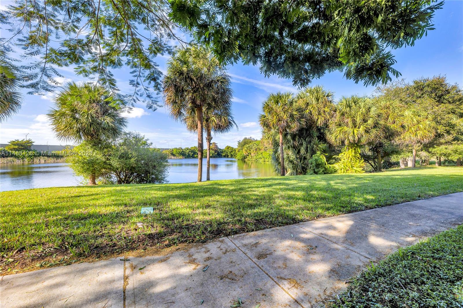 2054 Alta Meadows Ln Unit: 2401