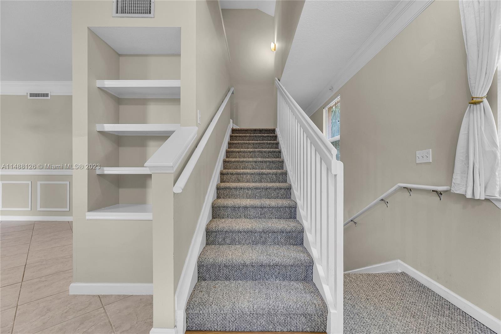 2054 Alta Meadows Ln Unit: 2401