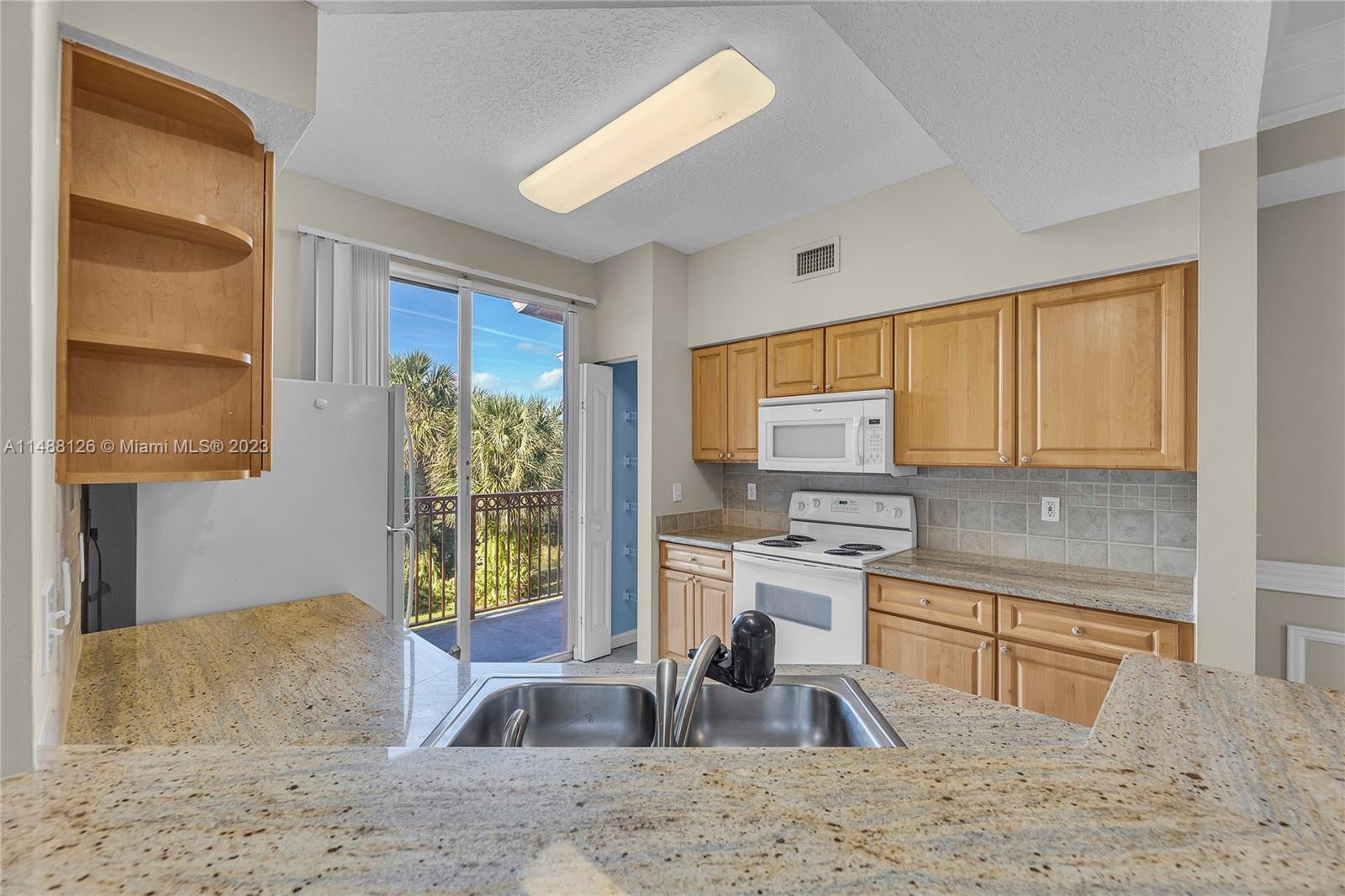 2054 Alta Meadows Ln Unit: 2401