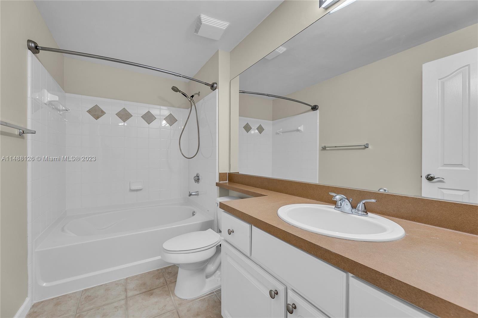 2054 Alta Meadows Ln Unit: 2401