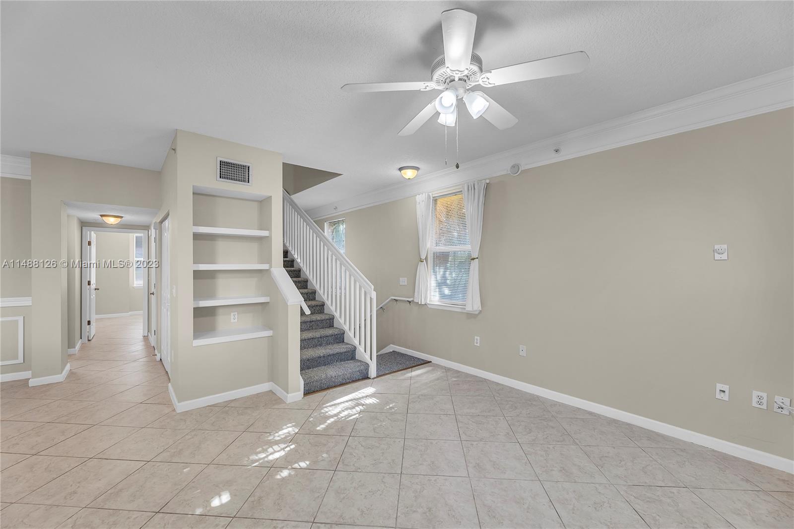 2054 Alta Meadows Ln Unit: 2401