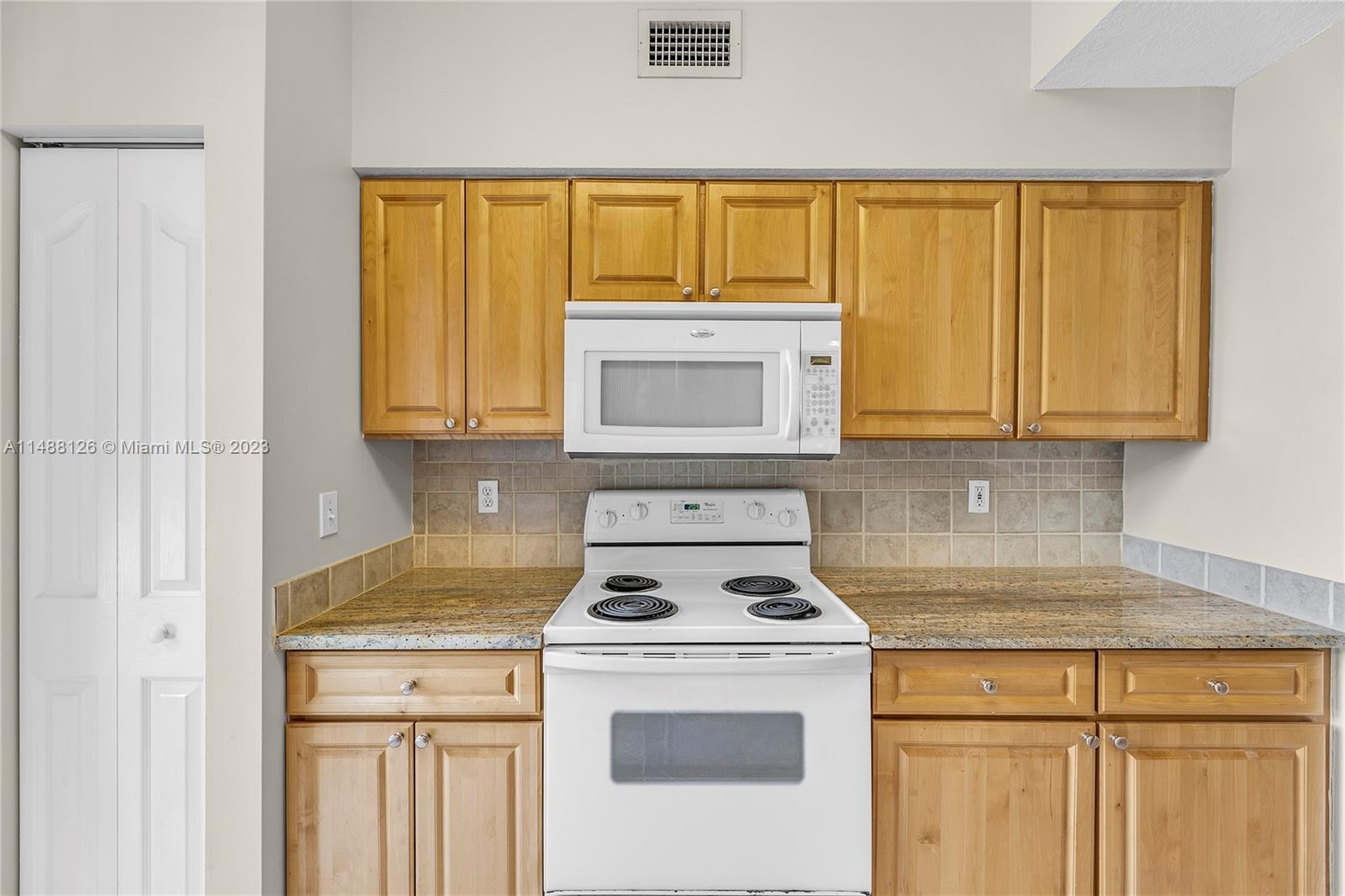 2054 Alta Meadows Ln Unit: 2401