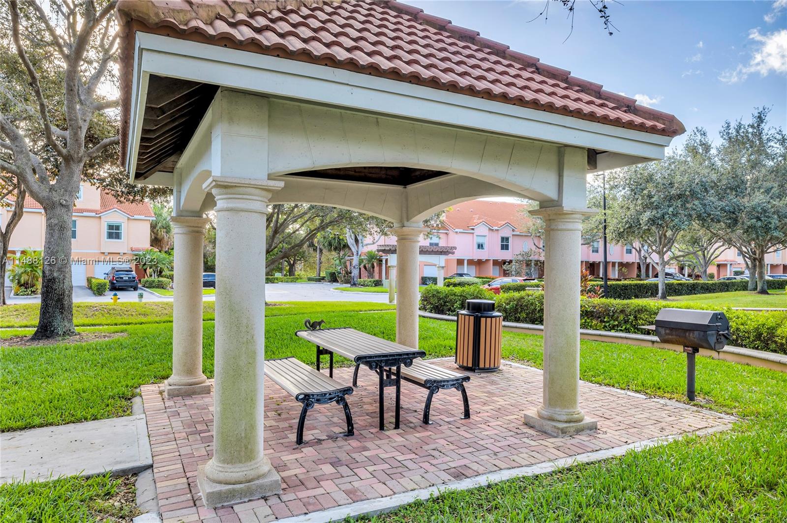 2054 Alta Meadows Ln Unit: 2401