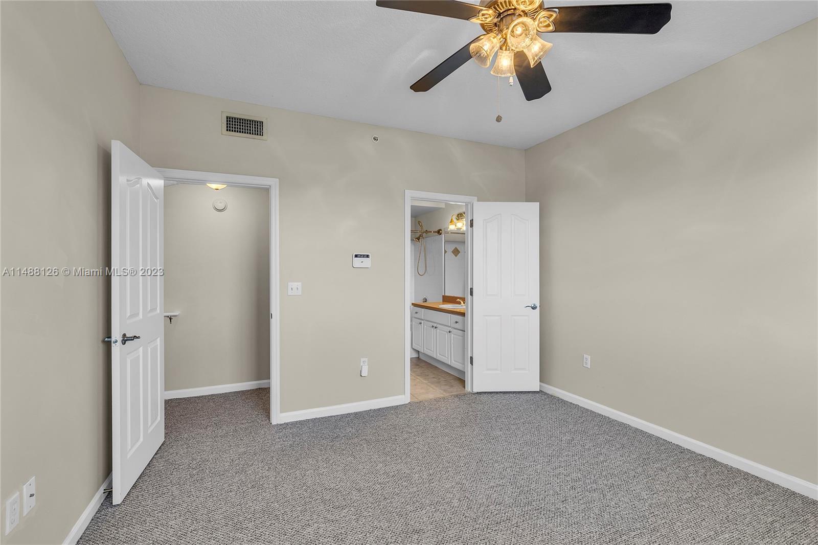 2054 Alta Meadows Ln Unit: 2401