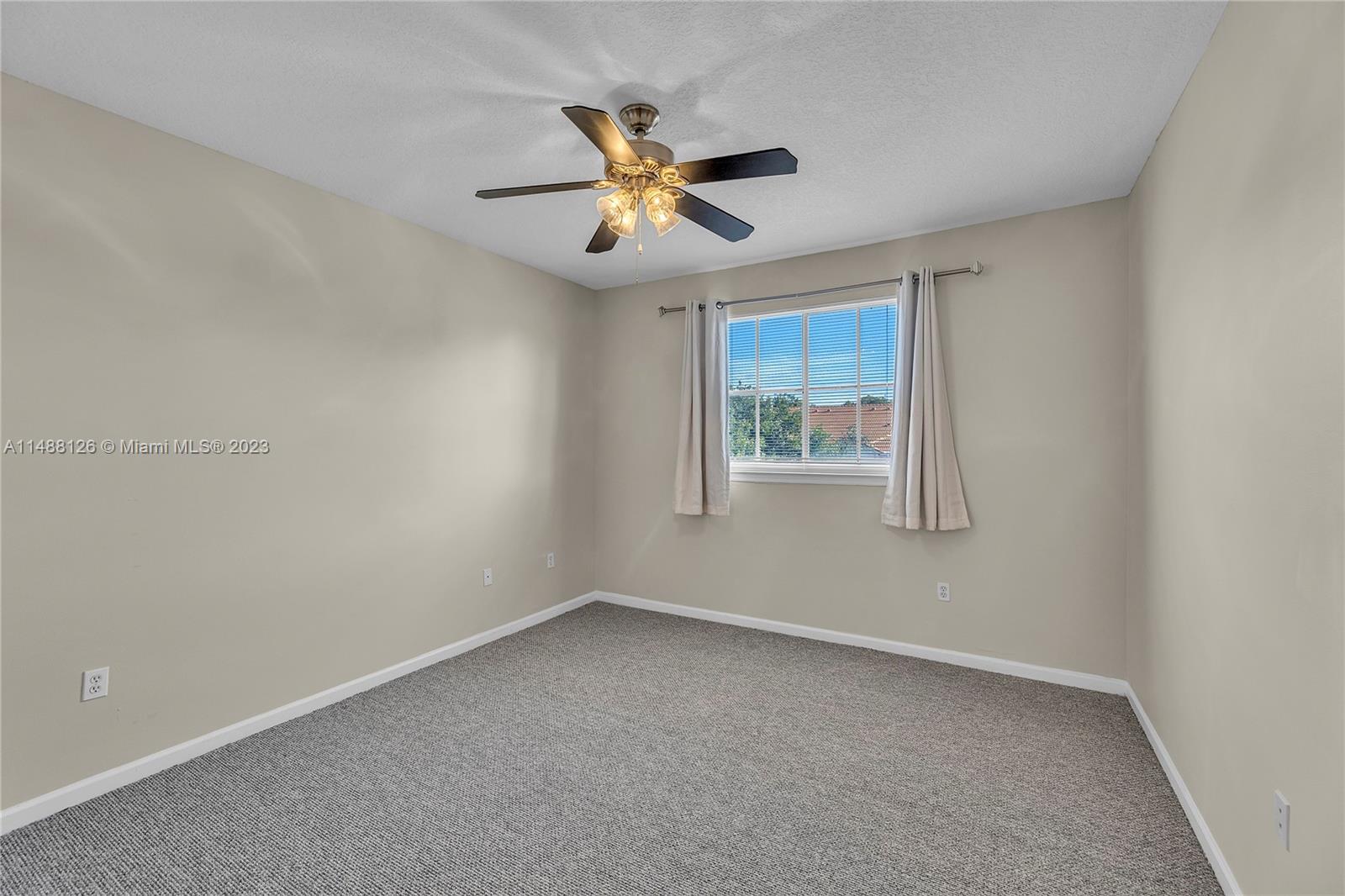 2054 Alta Meadows Ln Unit: 2401