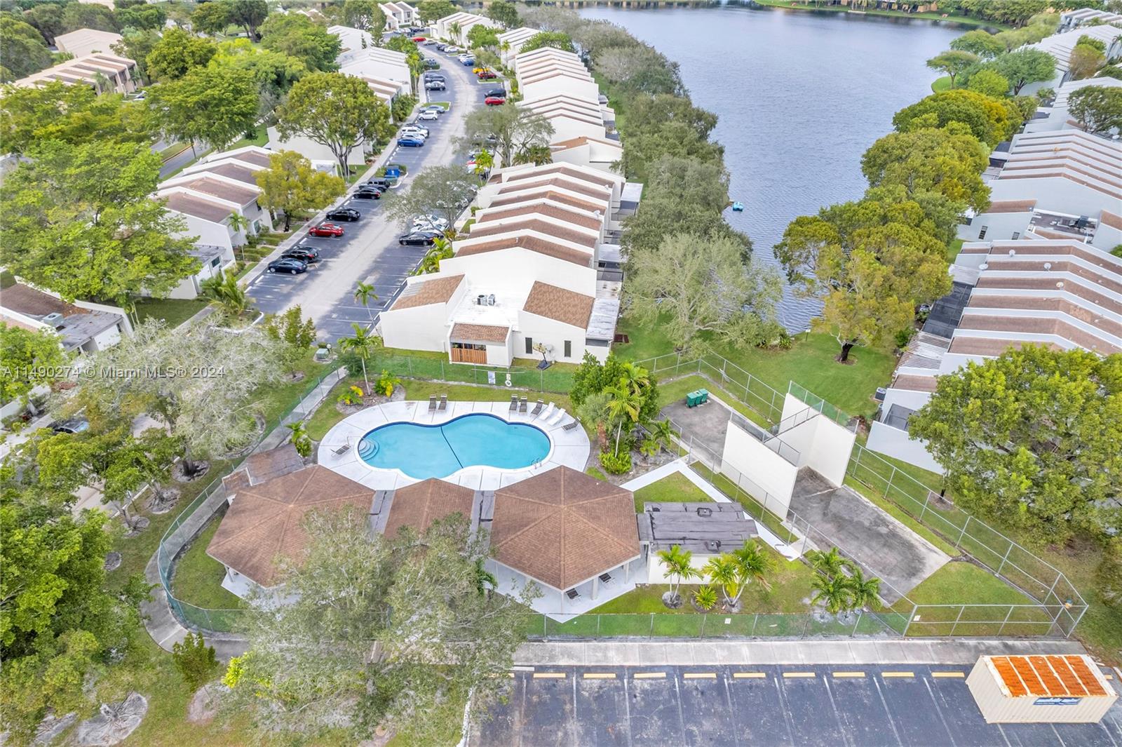1072 NW 98th Ter Unit: 114