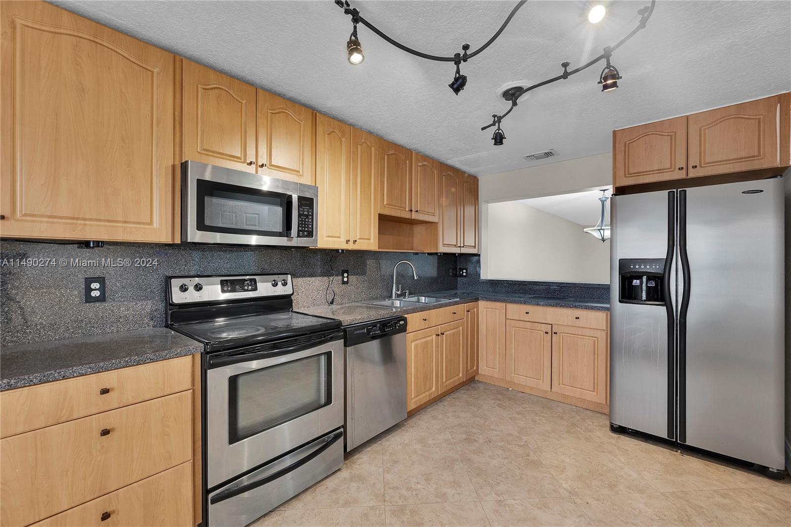 1072 NW 98th Ter Unit: 114
