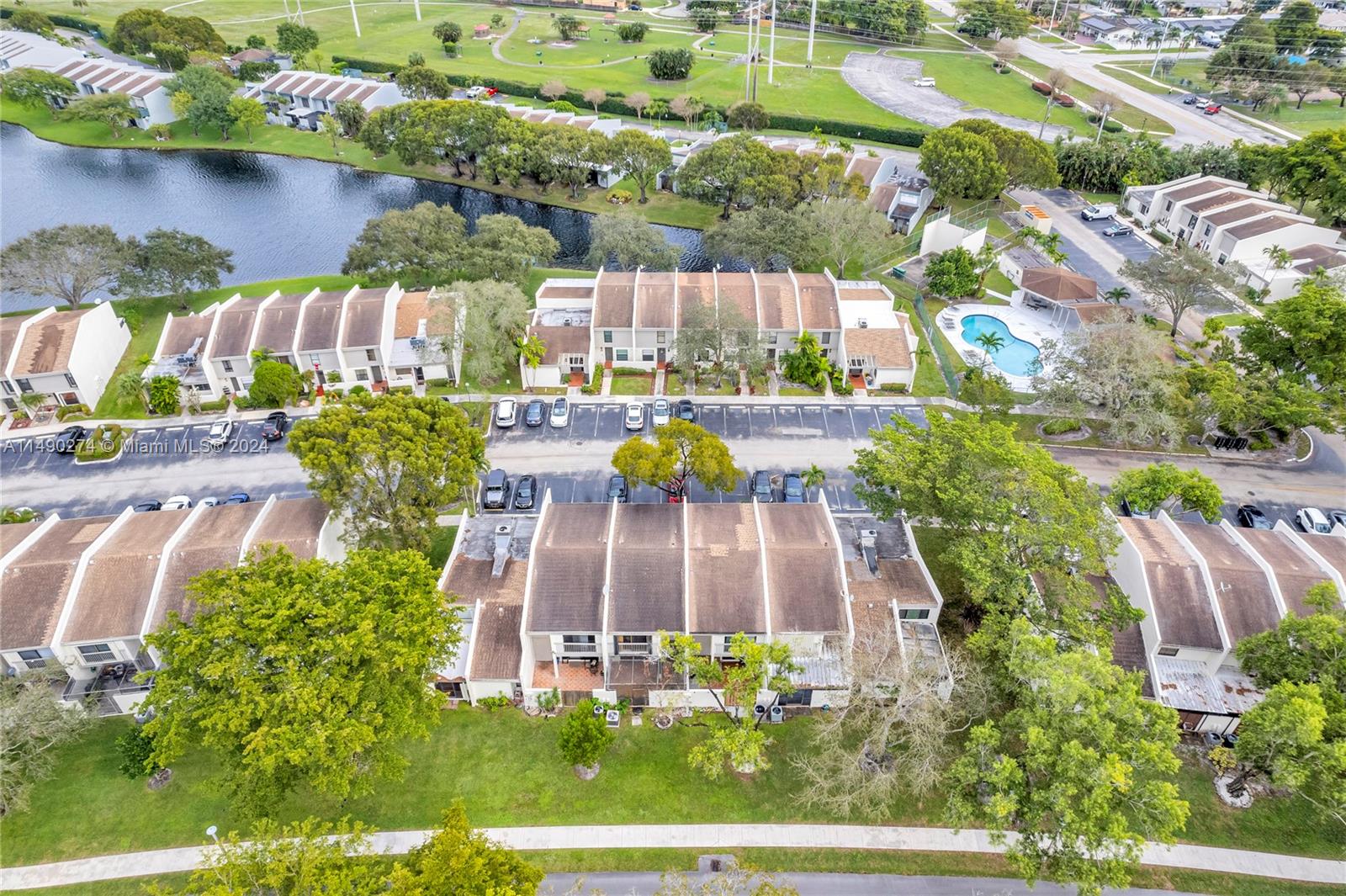 1072 NW 98th Ter Unit: 114