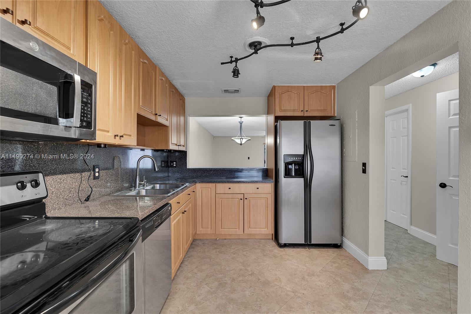 1072 NW 98th Ter Unit: 114