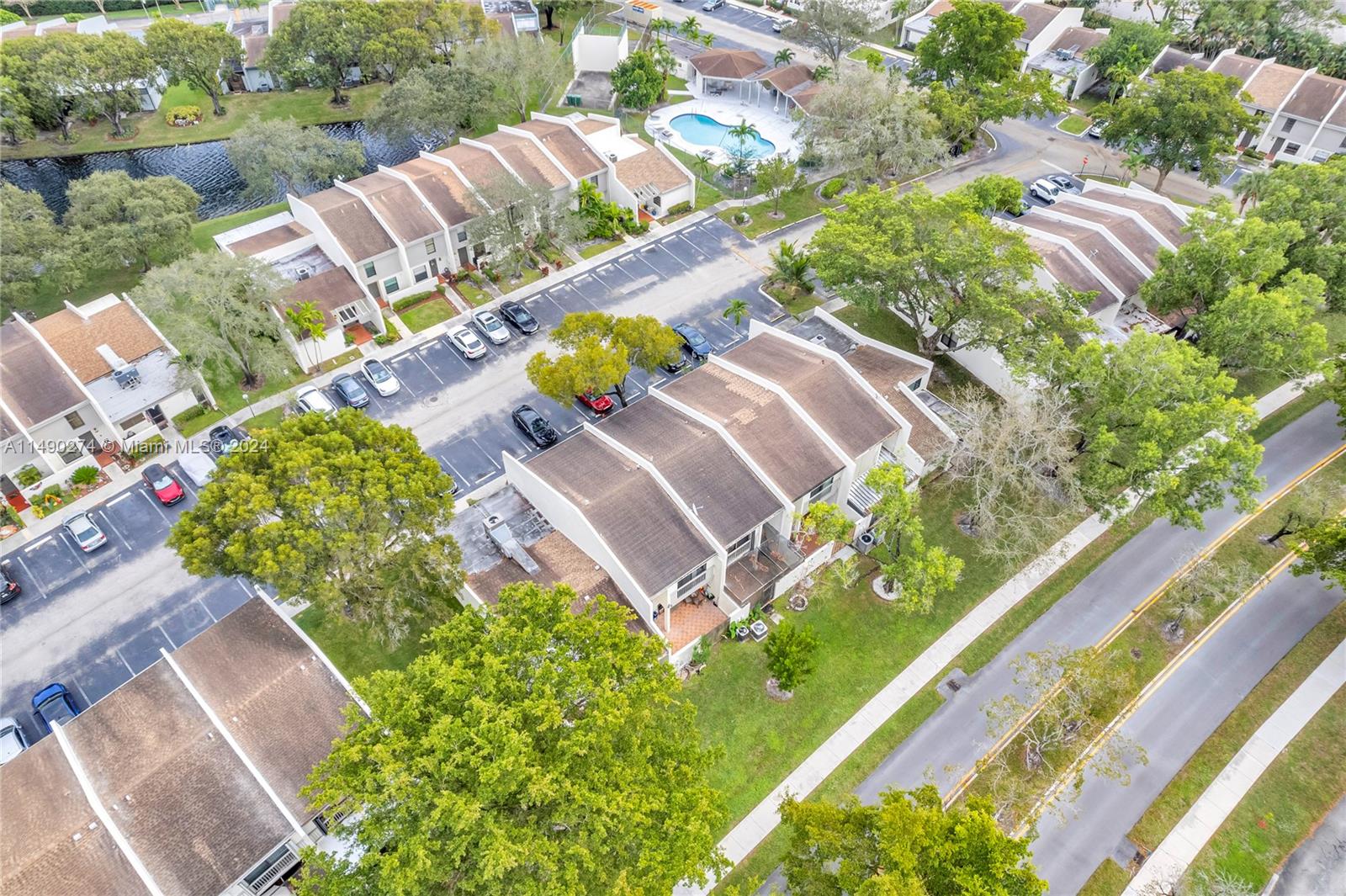 1072 NW 98th Ter Unit: 114