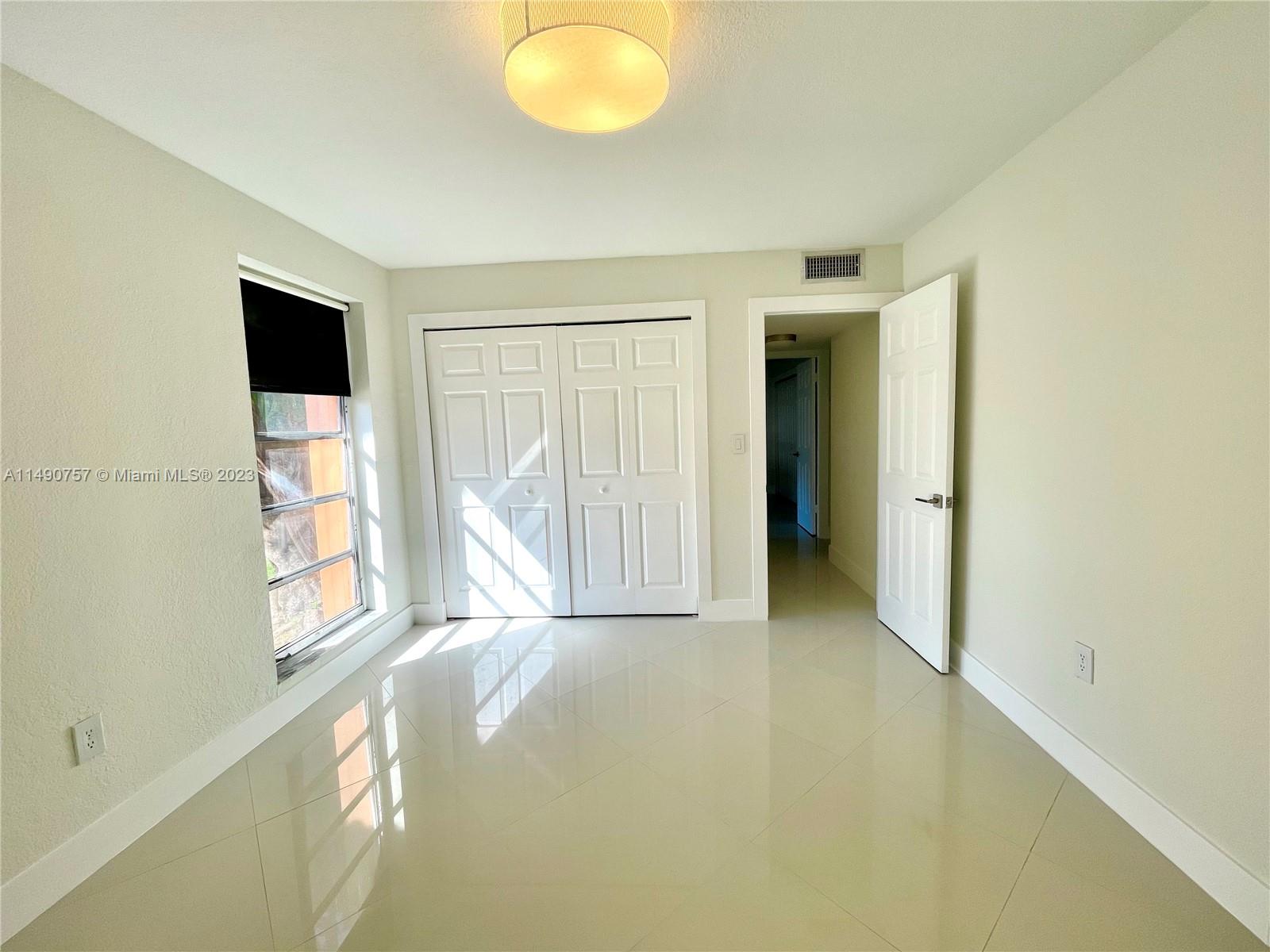 9483 SW 76th St Unit: N2