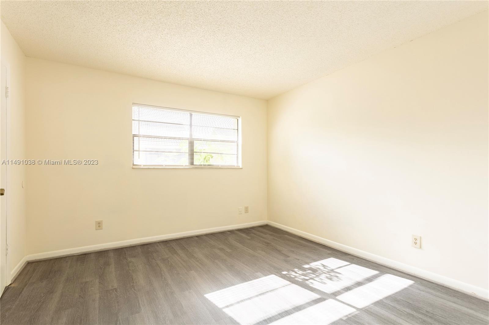 11603 NW 35th Ct Unit: 3-E