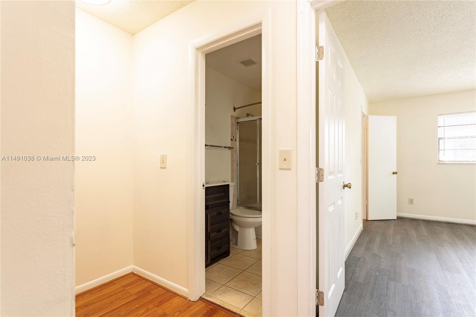 11603 NW 35th Ct Unit: 3-E