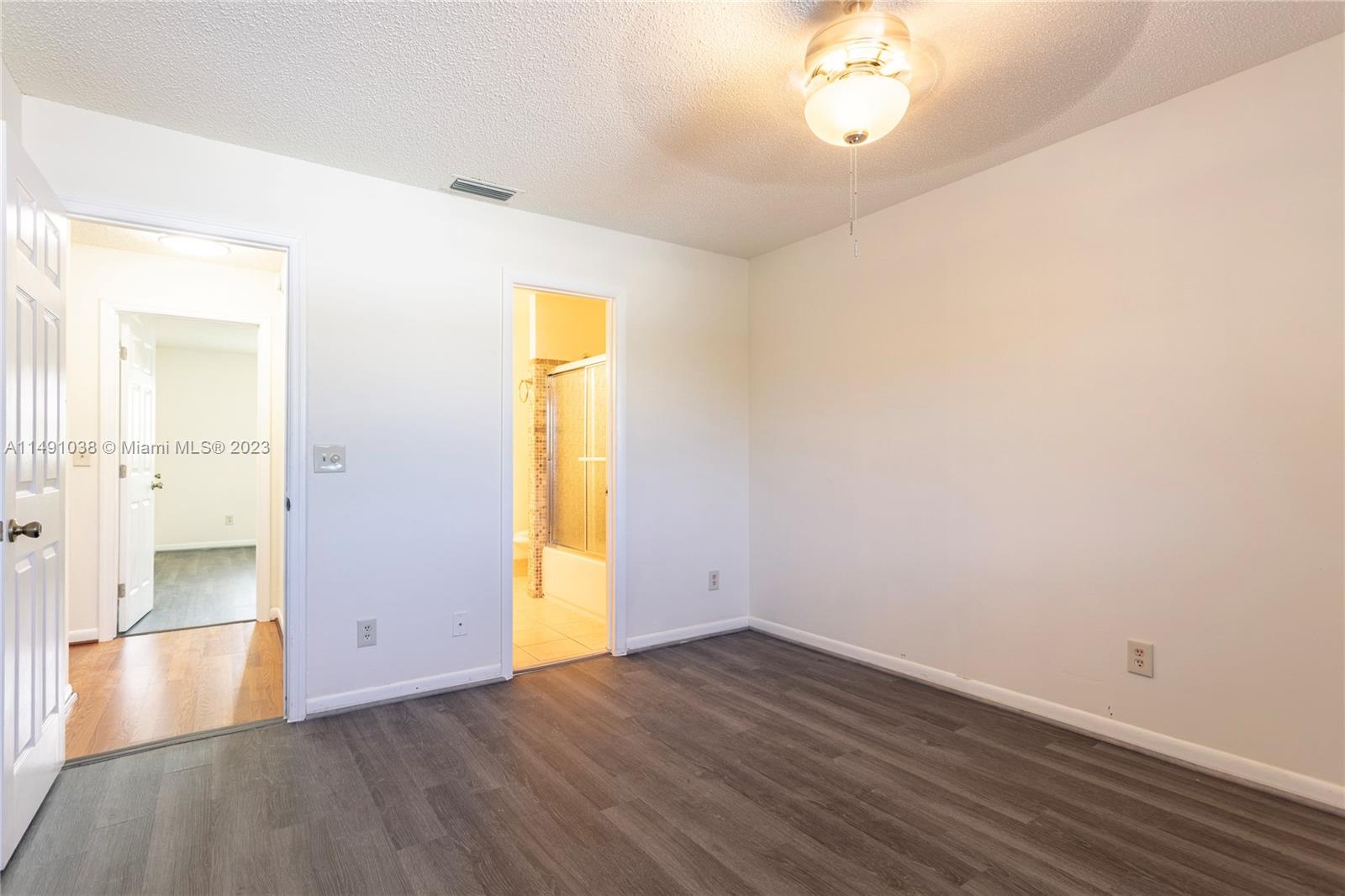 11603 NW 35th Ct Unit: 3-E
