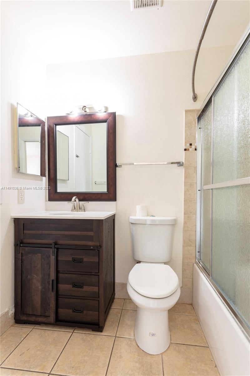 11603 NW 35th Ct Unit: 3-E