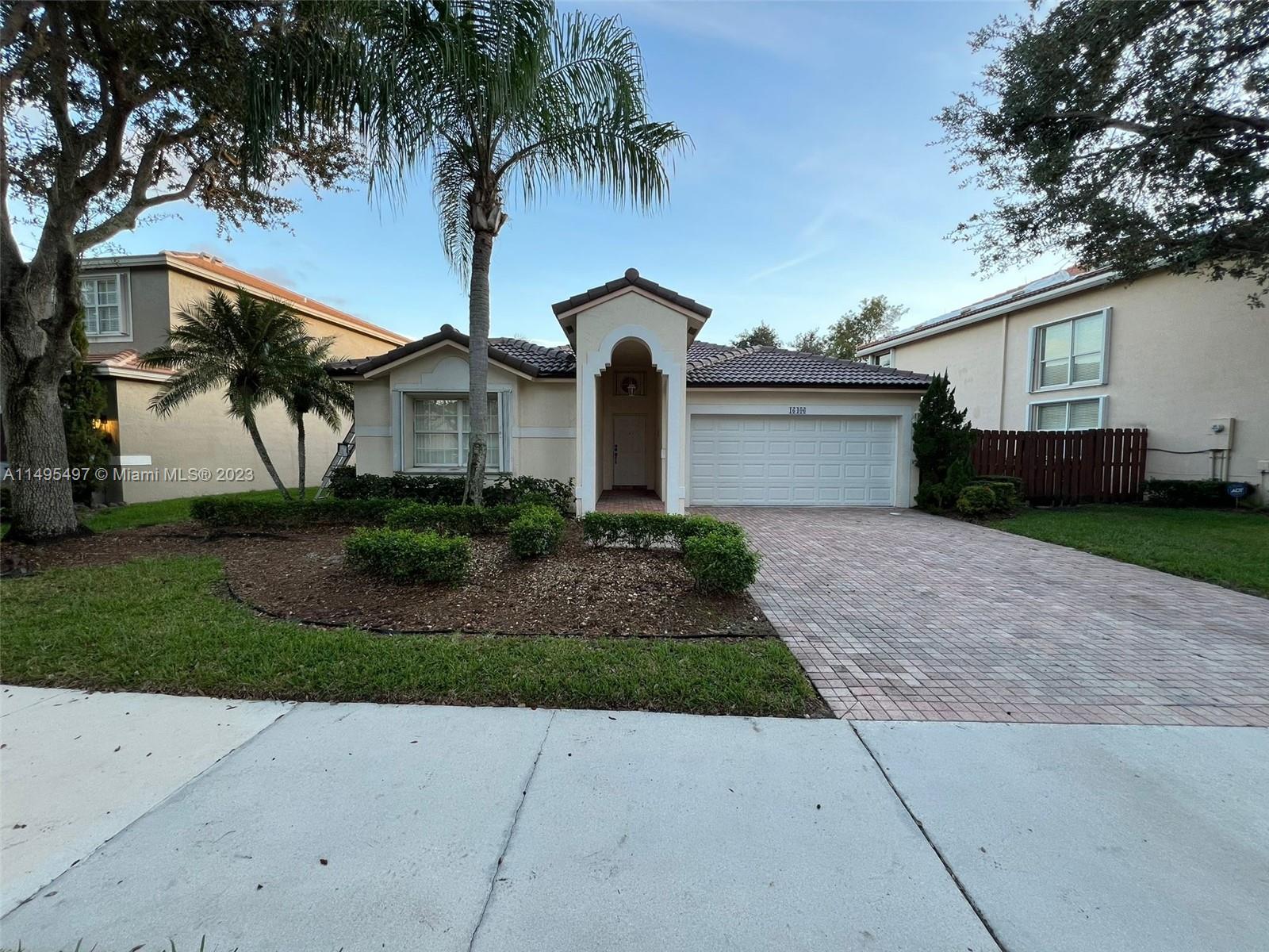 16406 Sapphire Pl