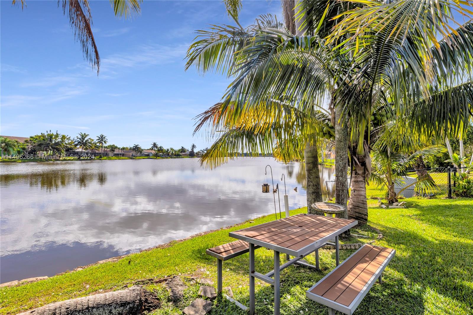 4060 NW 120th Way