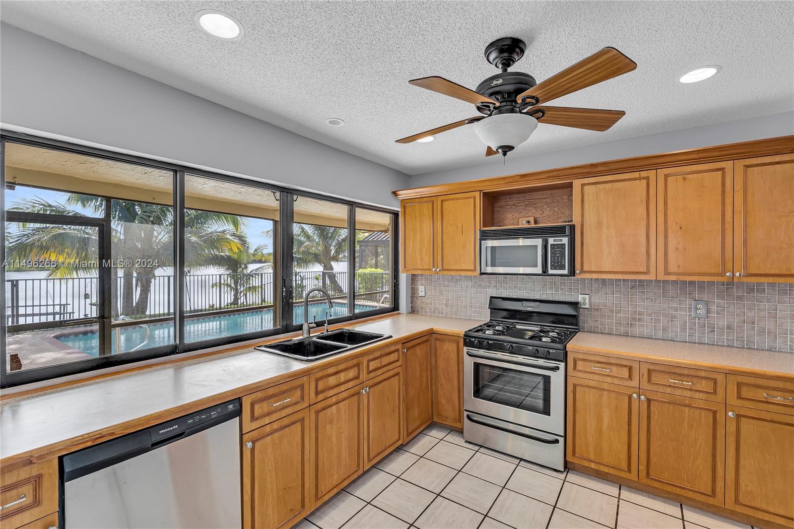 4060 NW 120th Way