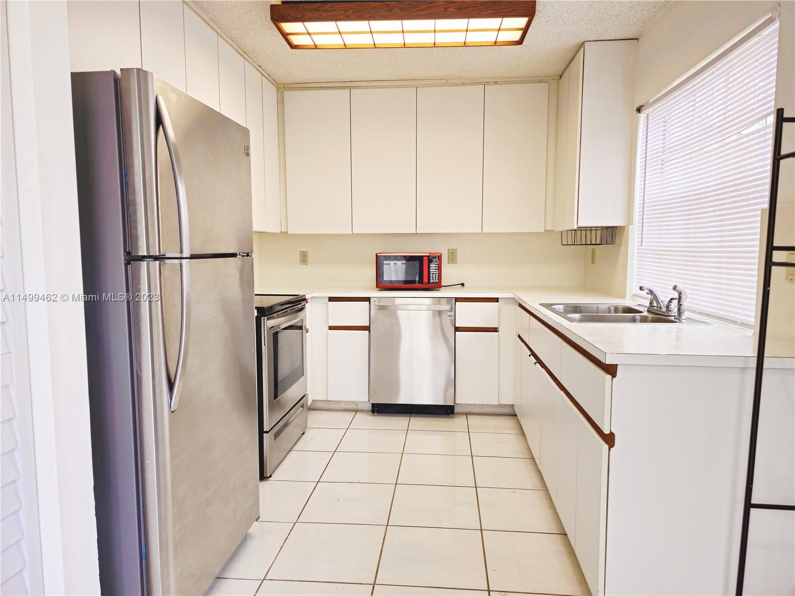 1351 Springside Dr Unit: 1351