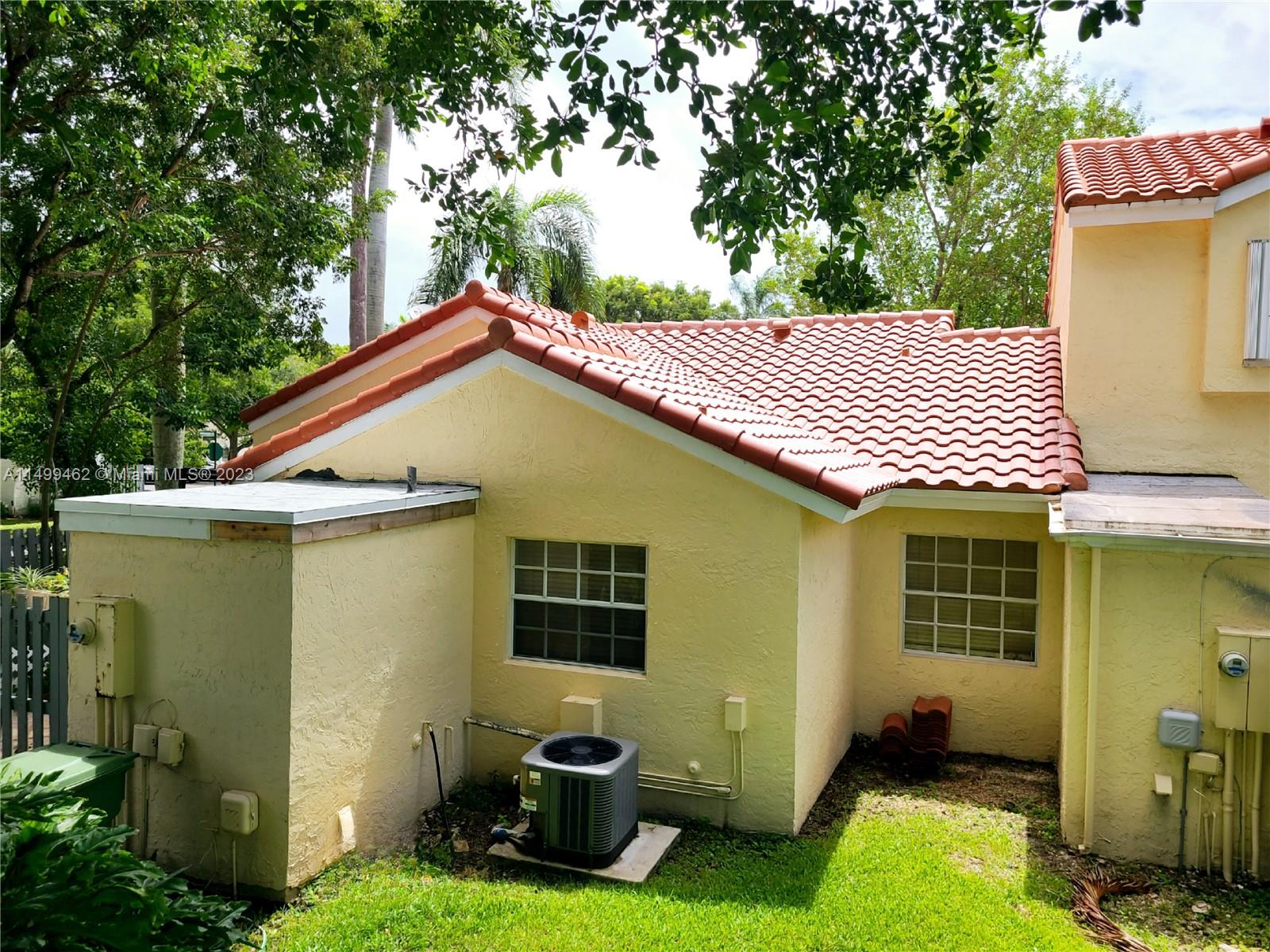 1351 Springside Dr Unit: 1351