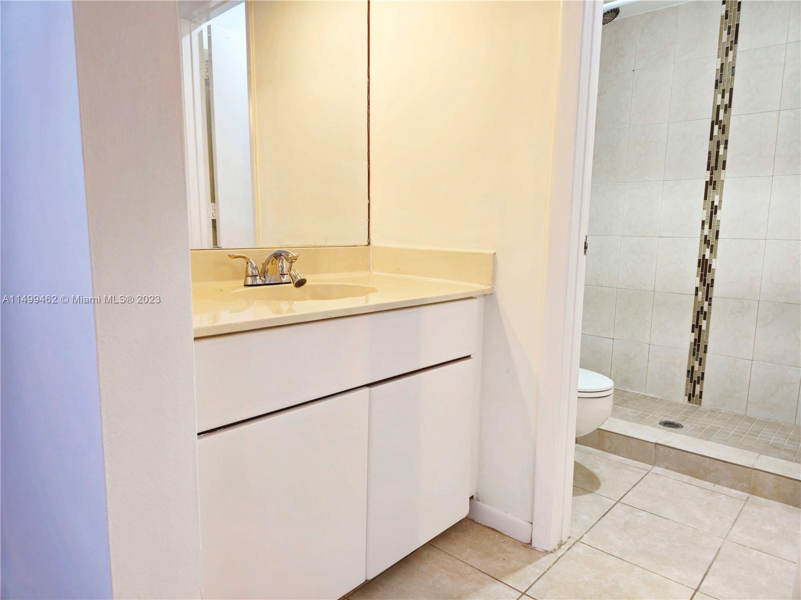 1351 Springside Dr Unit: 1351
