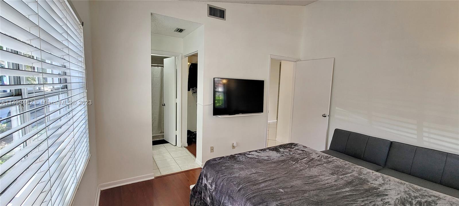 1351 Springside Dr Unit: 1351