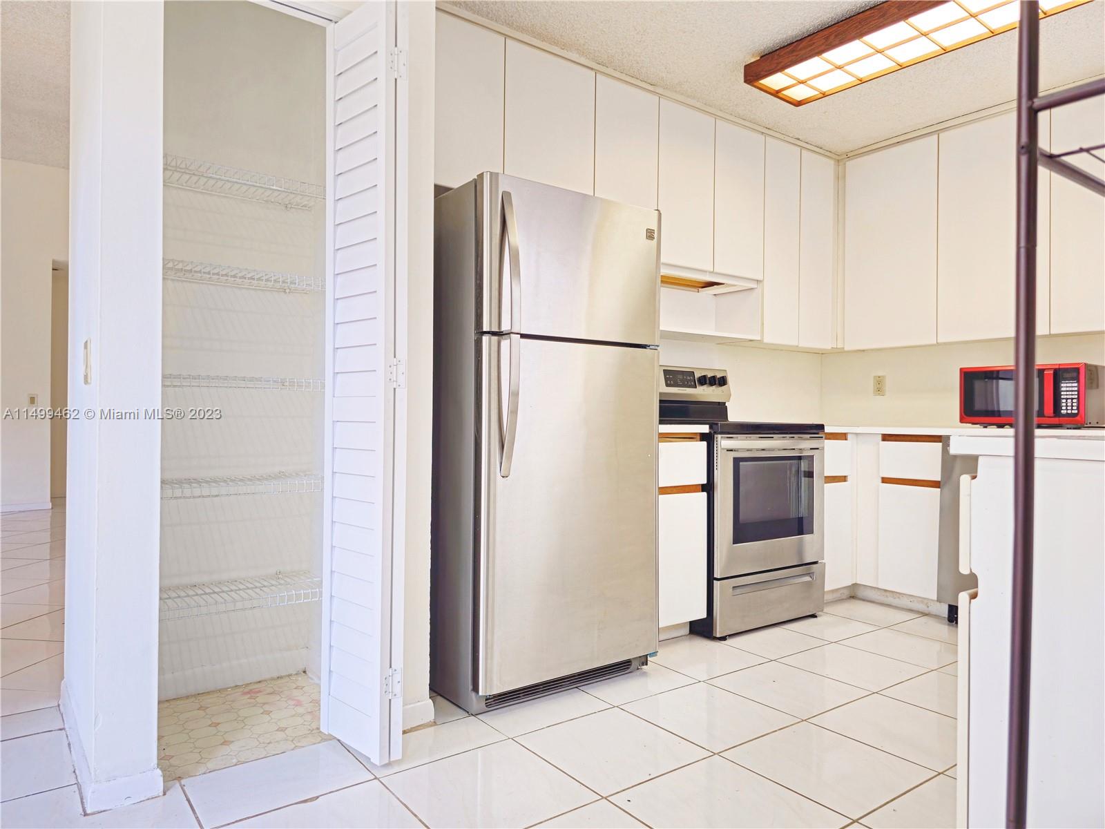 1351 Springside Dr Unit: 1351