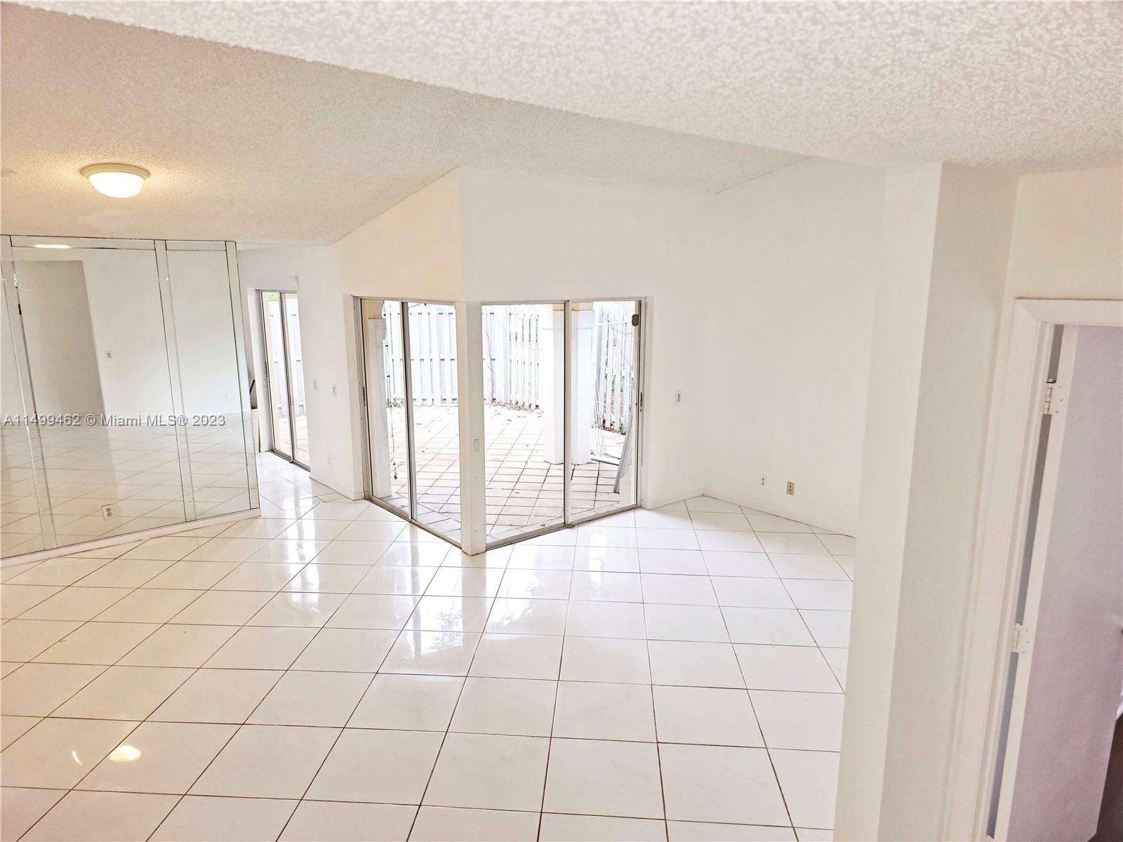 1351 Springside Dr Unit: 1351