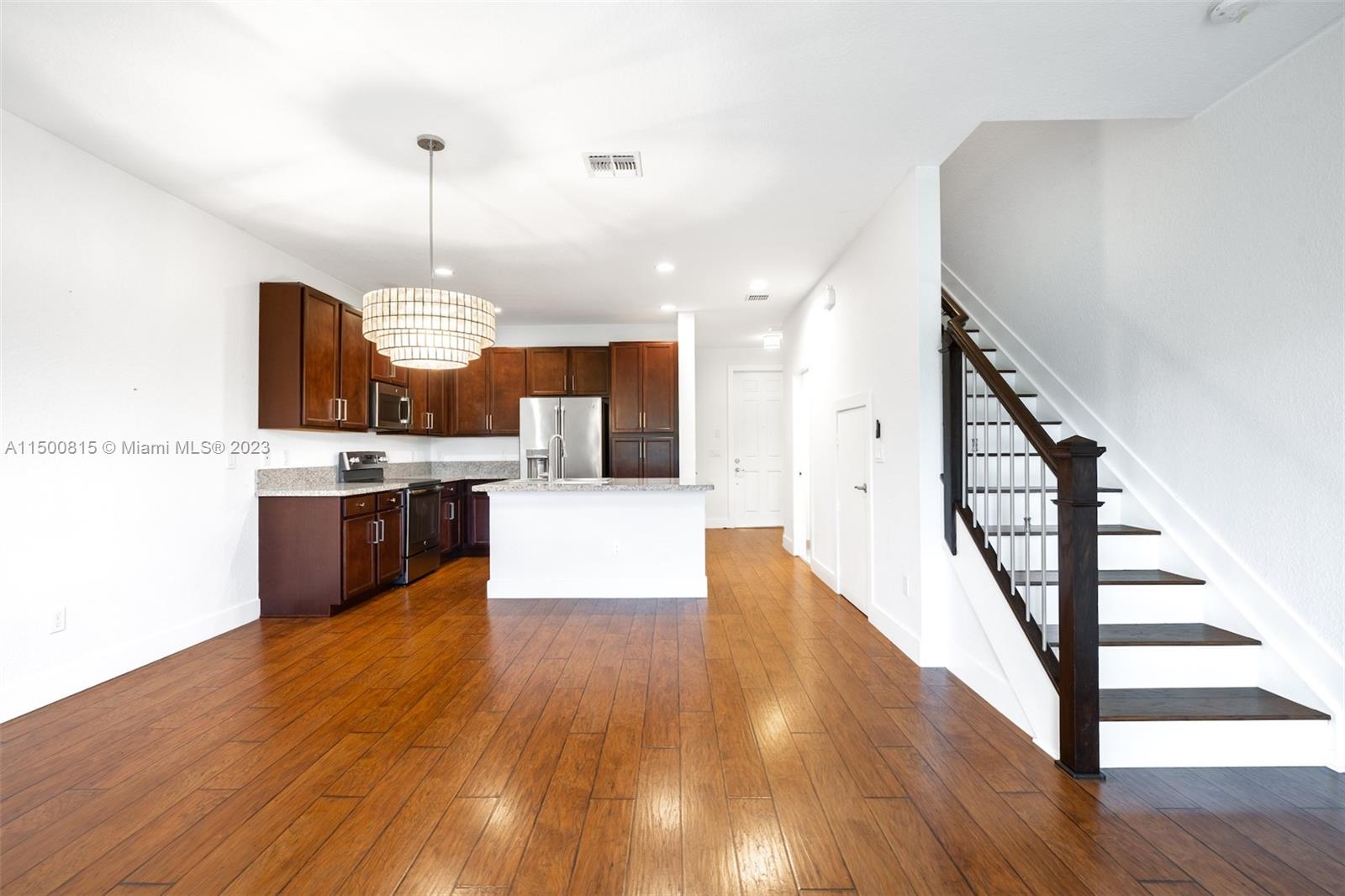 4652 Horseshoe Cir Unit: :