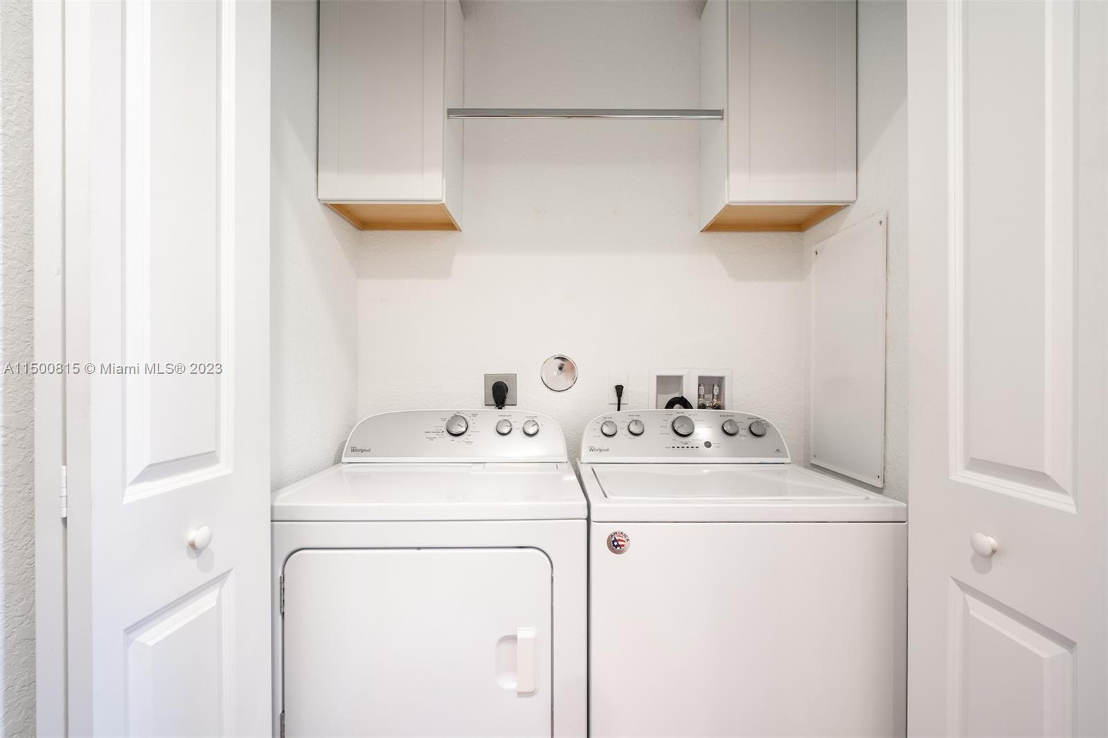 4652 Horseshoe Cir Unit: :