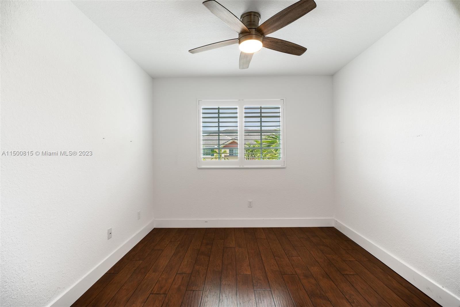 4652 Horseshoe Cir Unit: :