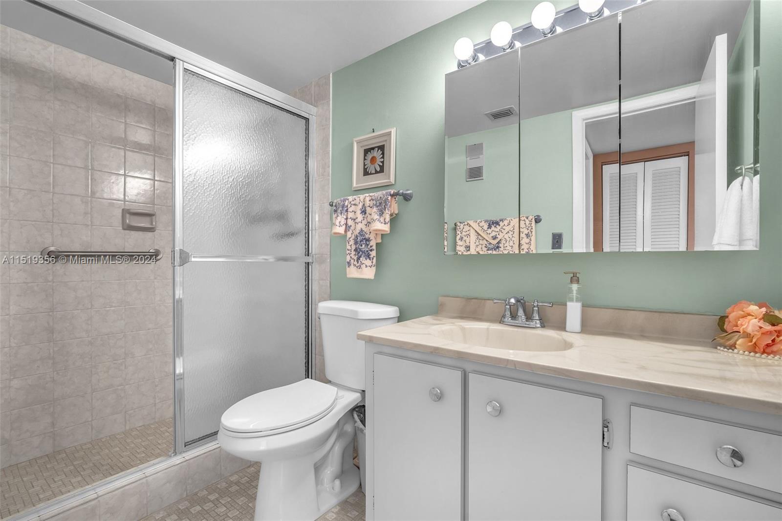 1000 Colony Point Cir Unit: 414