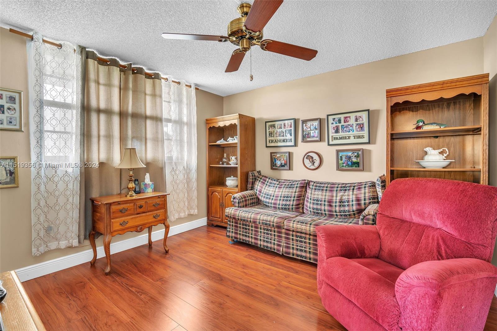 1000 Colony Point Cir Unit: 414