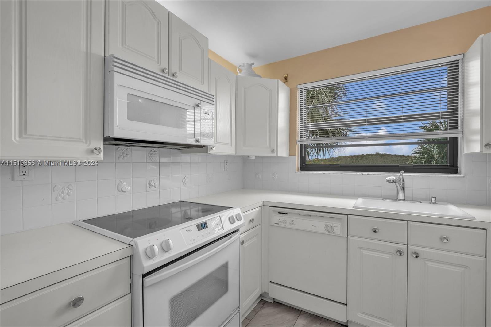 1000 Colony Point Cir Unit: 414
