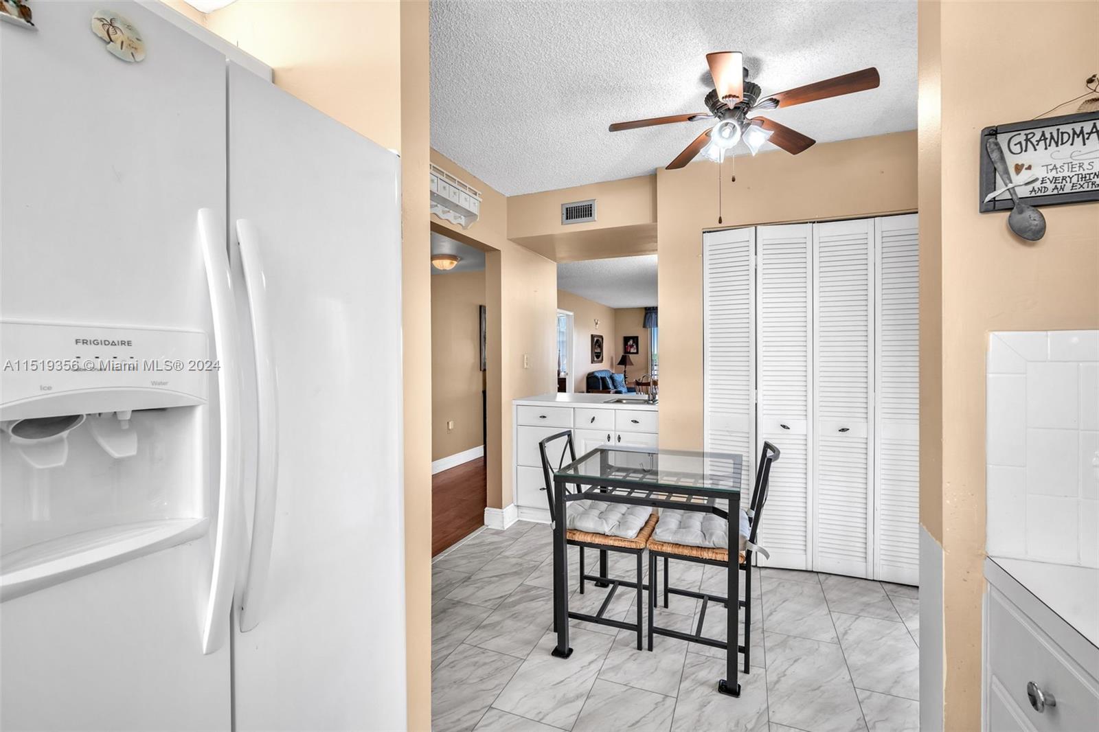 1000 Colony Point Cir Unit: 414
