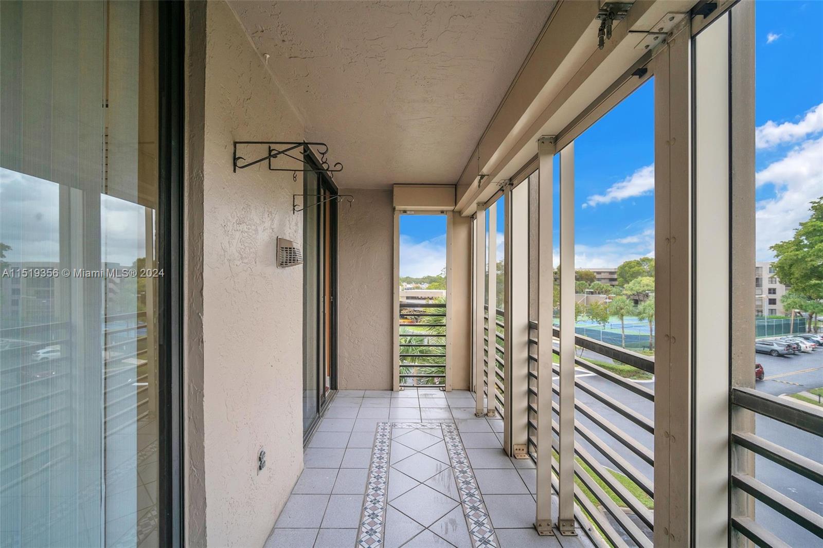 1000 Colony Point Cir Unit: 414