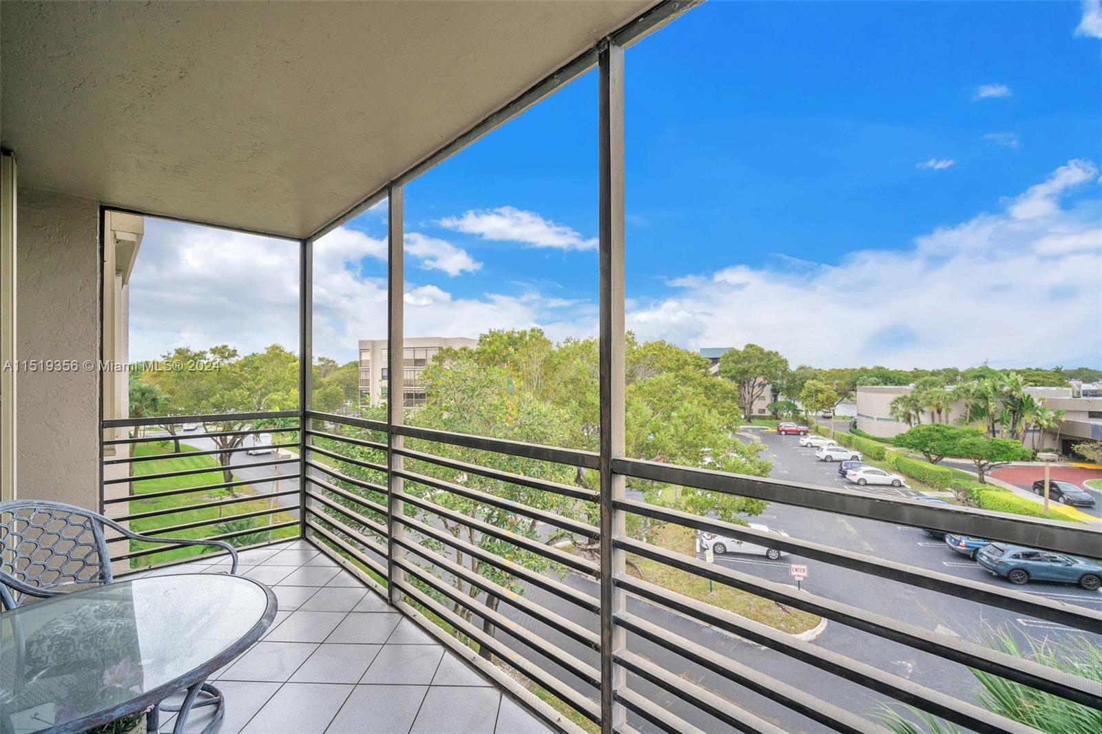 1000 Colony Point Cir Unit: 414