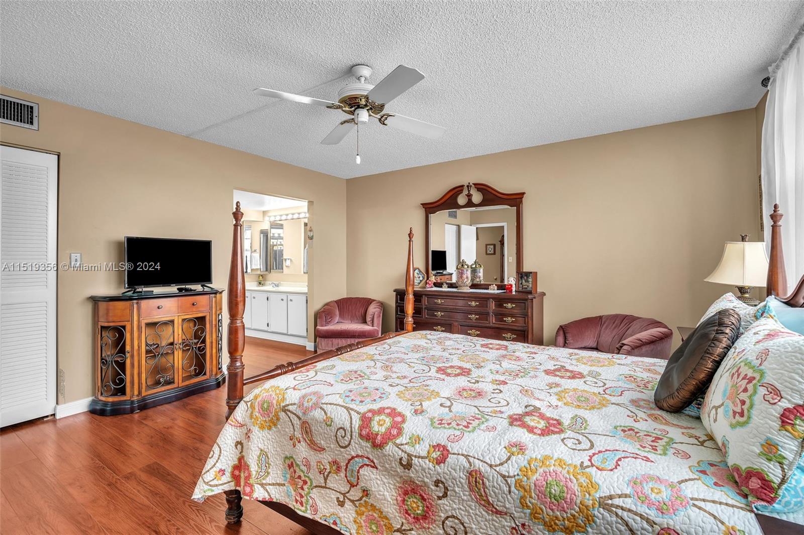 1000 Colony Point Cir Unit: 414
