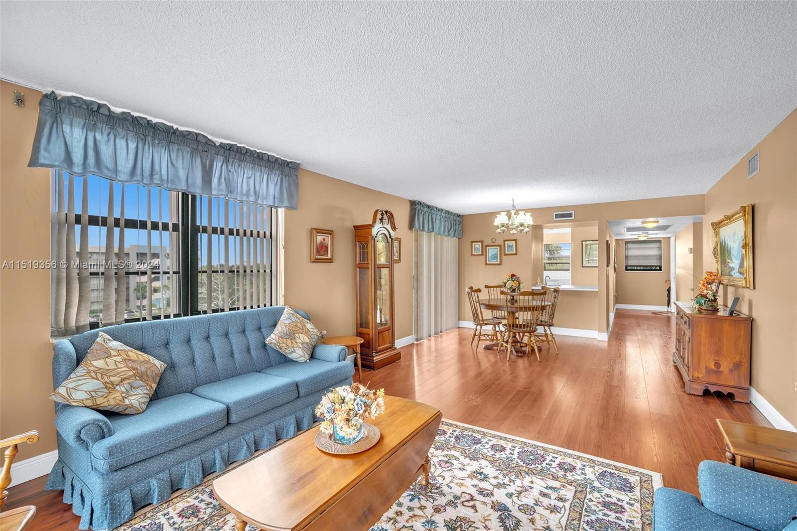 1000 Colony Point Cir Unit: 414