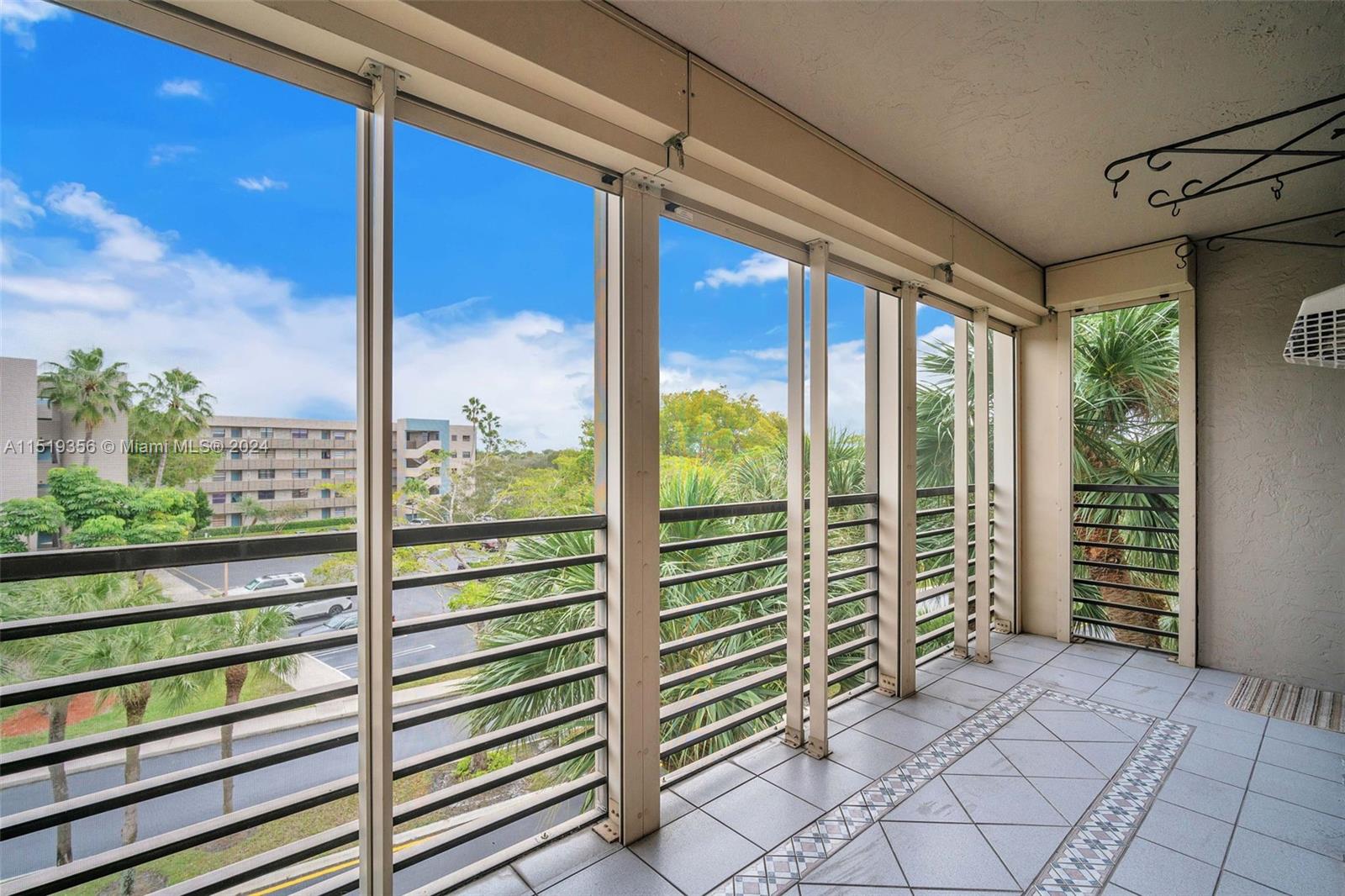 1000 Colony Point Cir Unit: 414