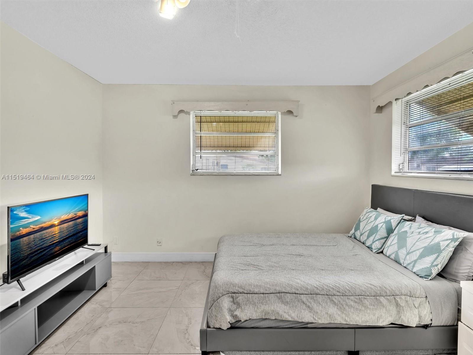 636 SW 4th Ct Unit: 636