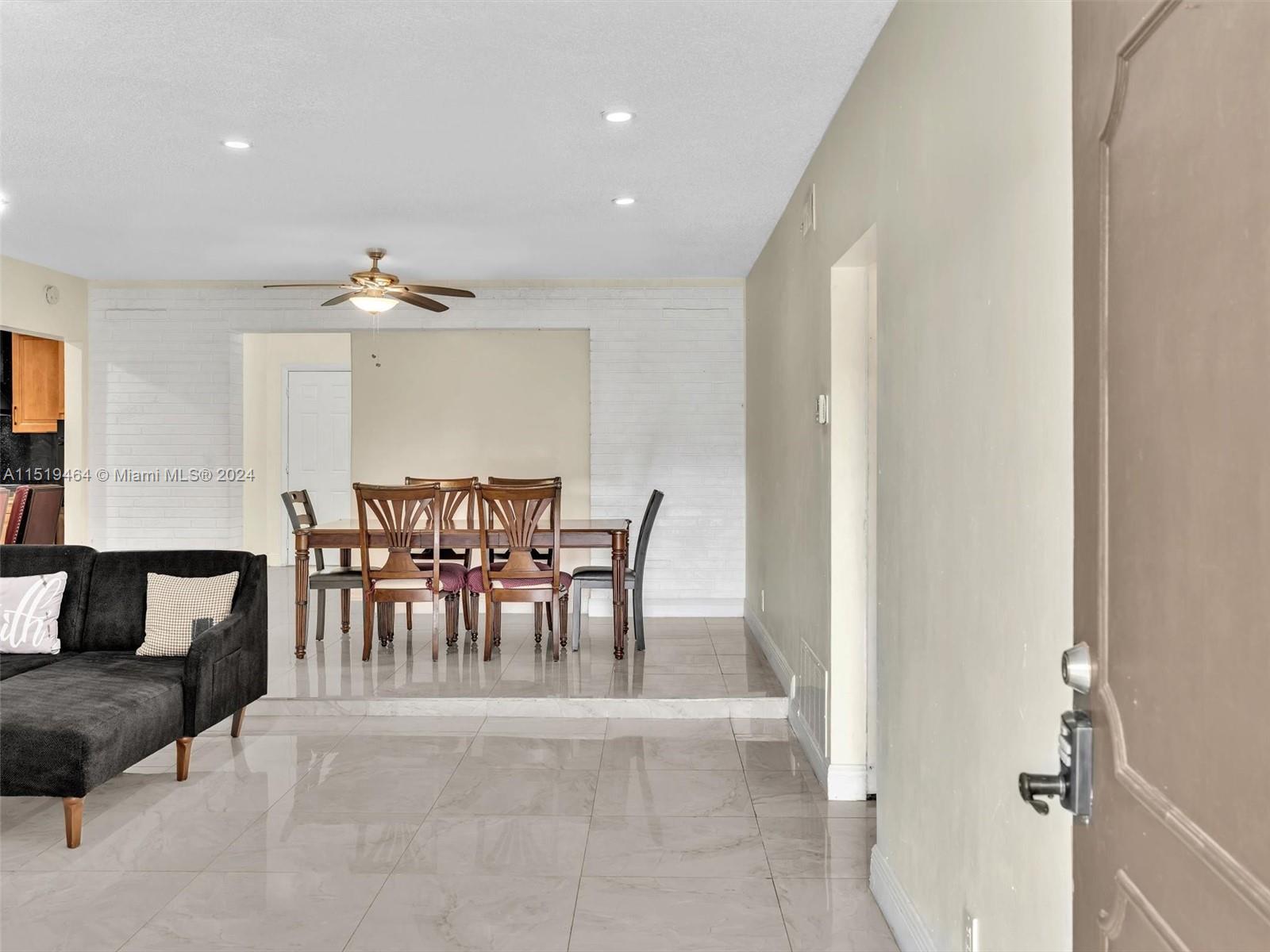 636 SW 4th Ct Unit: 636