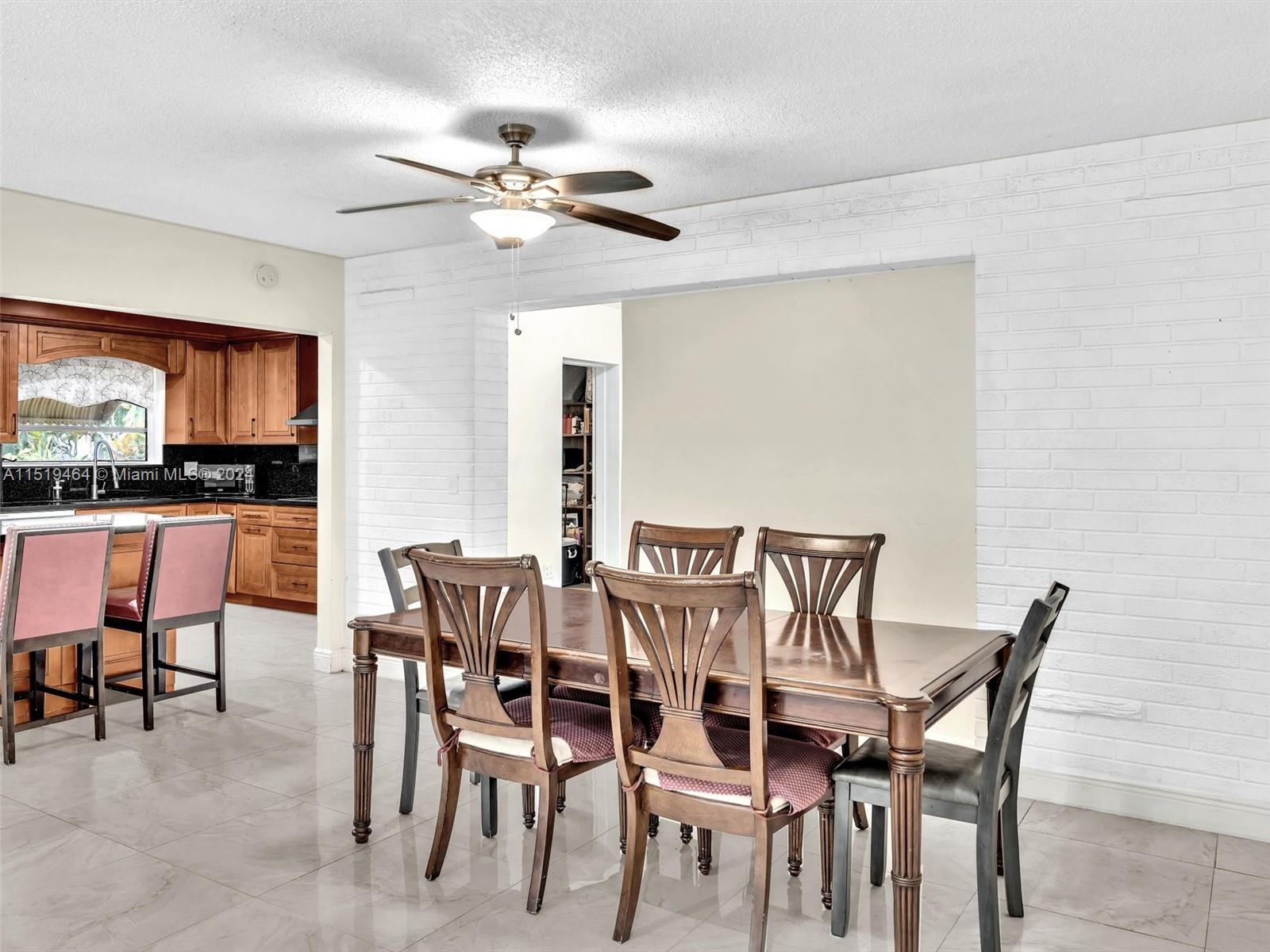 636 SW 4th Ct Unit: 636