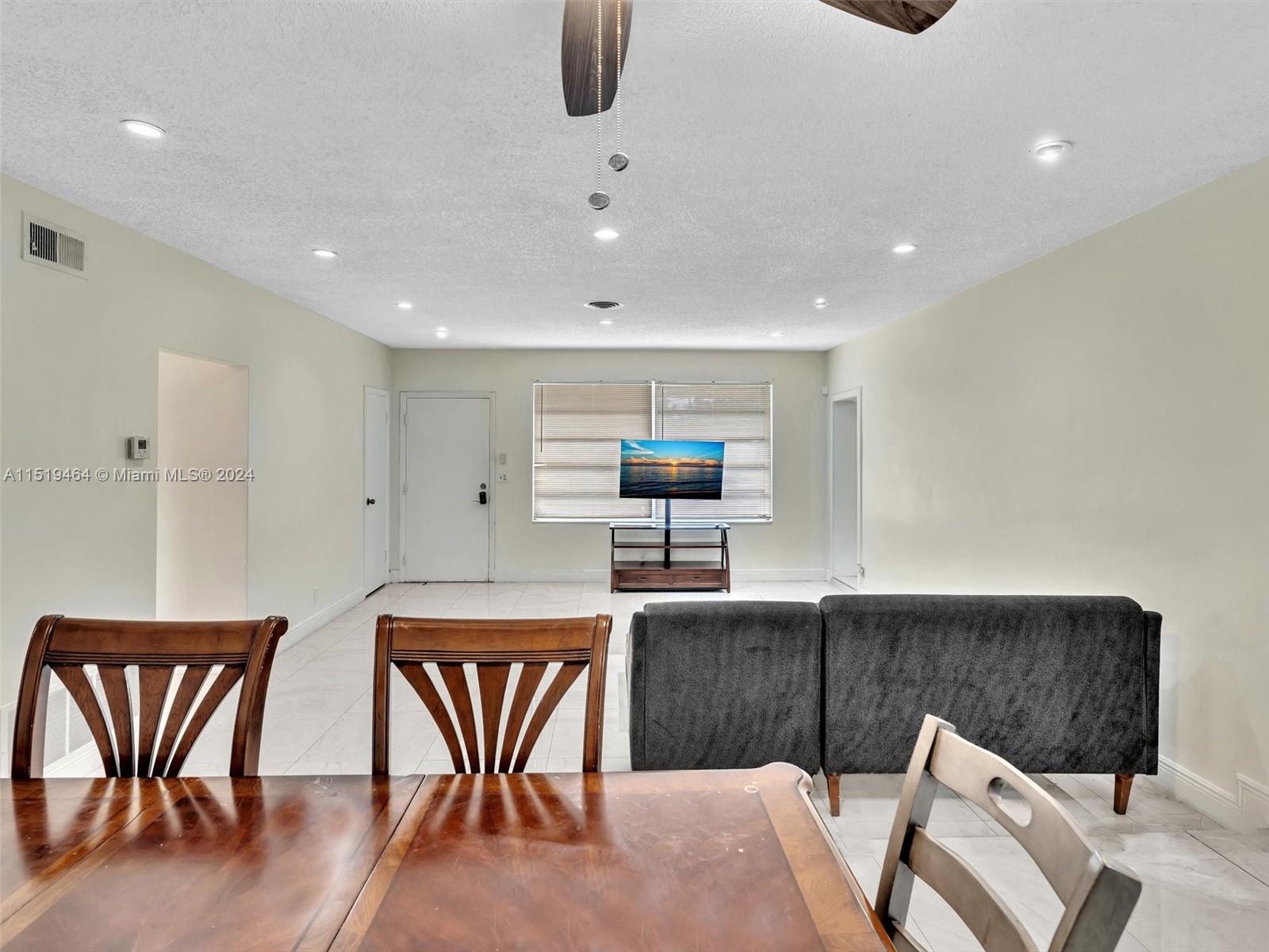 636 SW 4th Ct Unit: 636