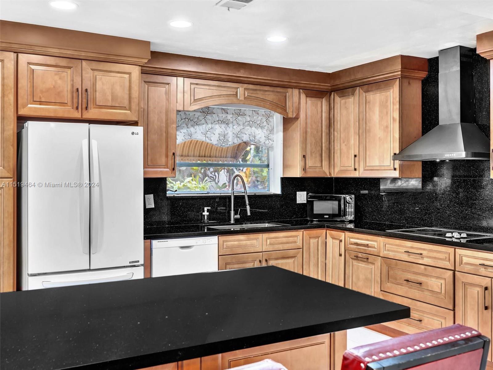 636 SW 4th Ct Unit: 636