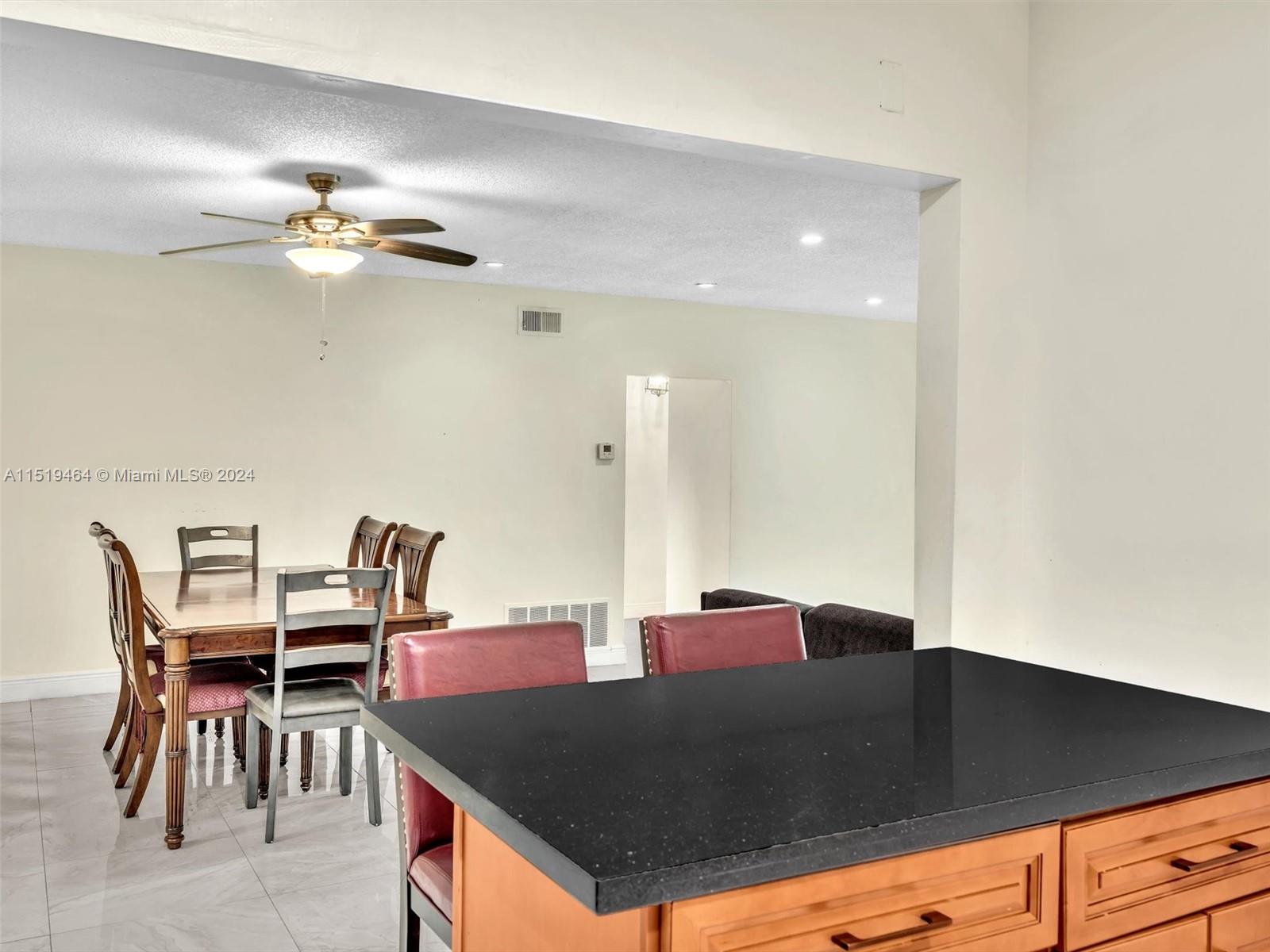 636 SW 4th Ct Unit: 636