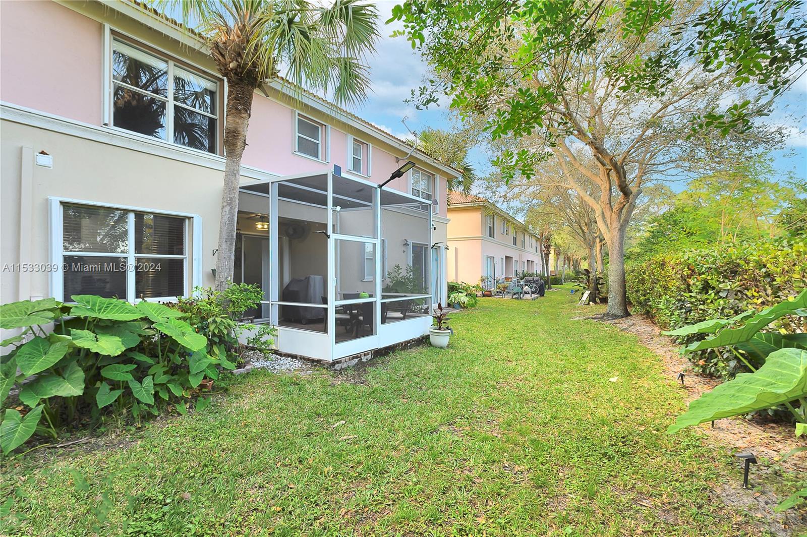 1204 Seminole Palms Dr # 1204
