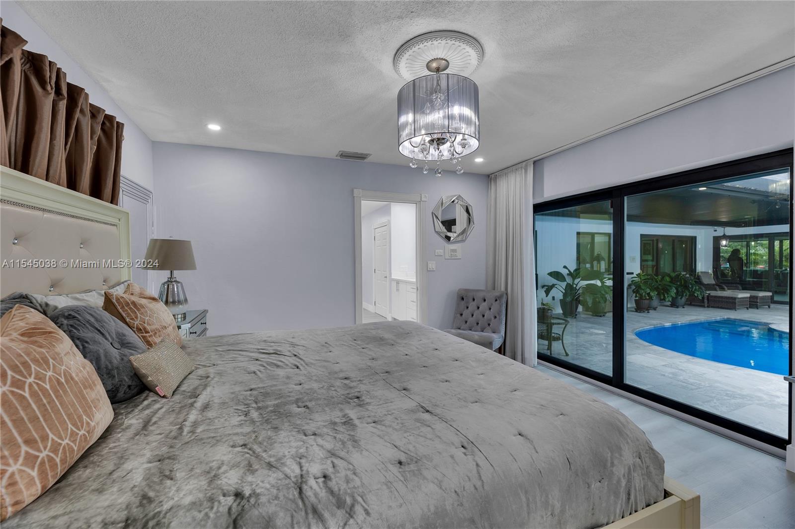 261 El Dorado Pkwy